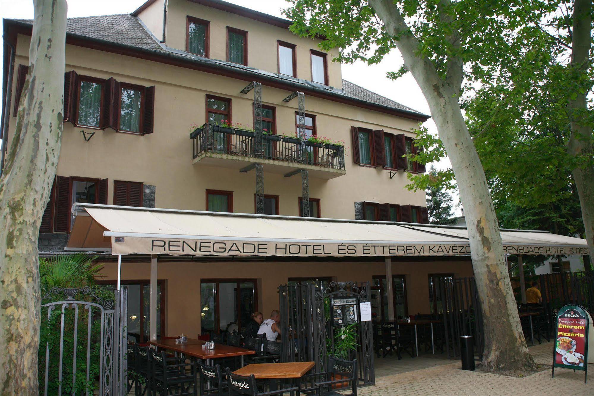 Renegade Hotel Siófok Buitenkant foto