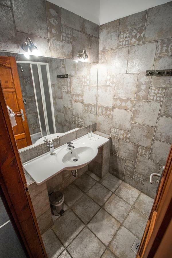 Renegade Hotel Siófok Buitenkant foto