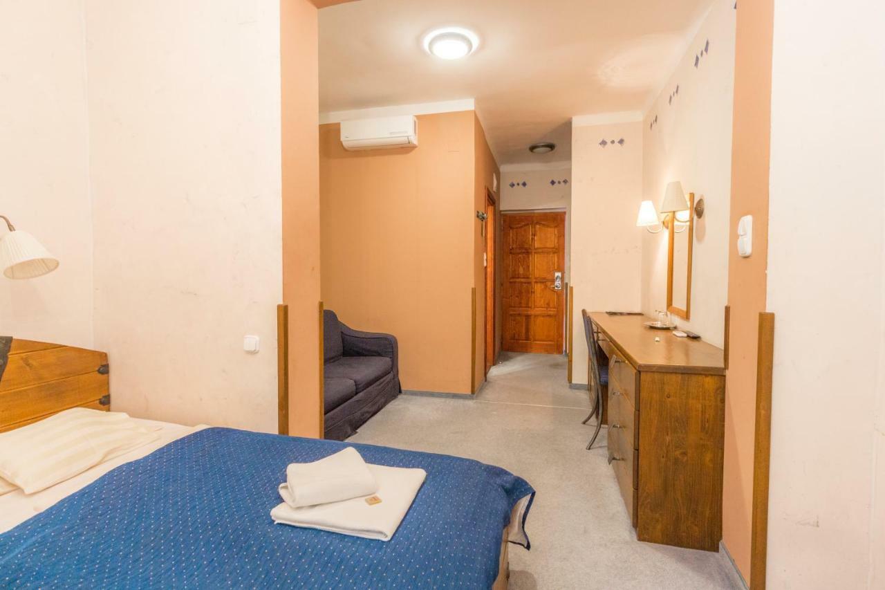 Renegade Hotel Siófok Buitenkant foto