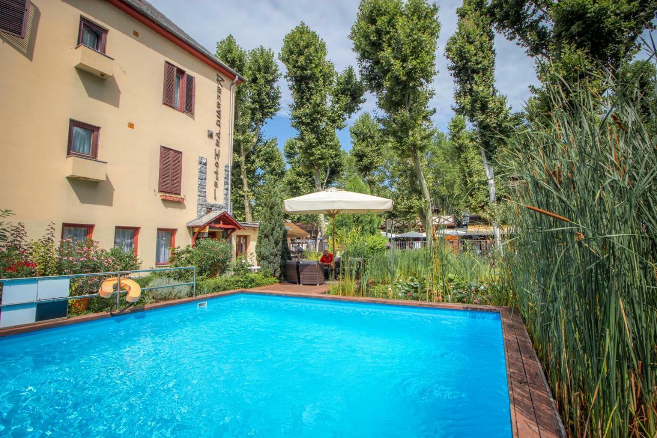 Renegade Hotel Siófok Buitenkant foto